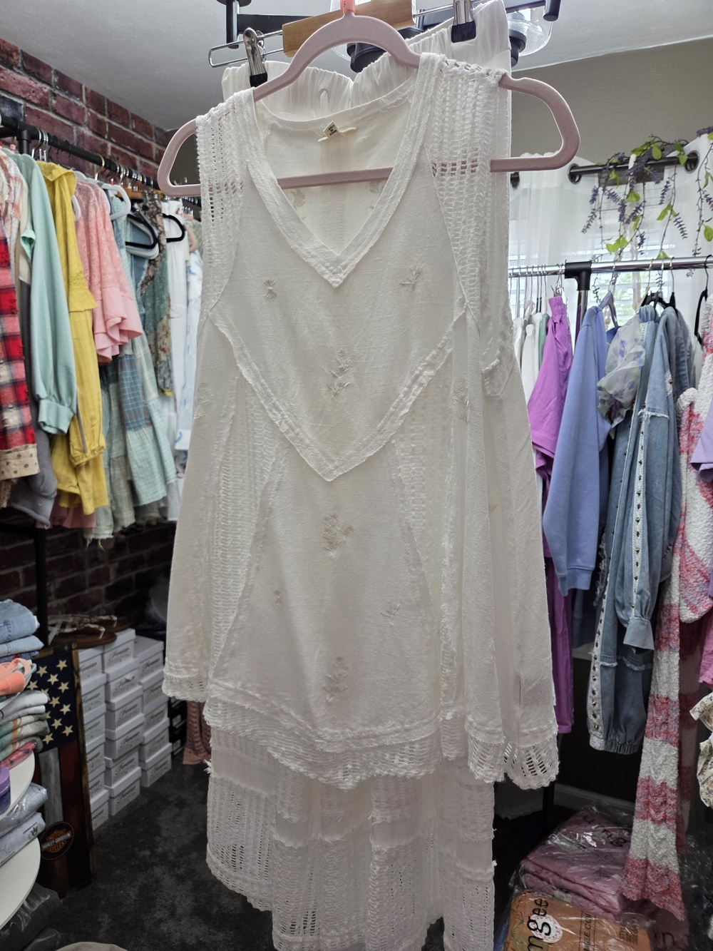 White Vintage-Inspired Sleeveless Cotton Pol Sleevless Top And Matching Pants